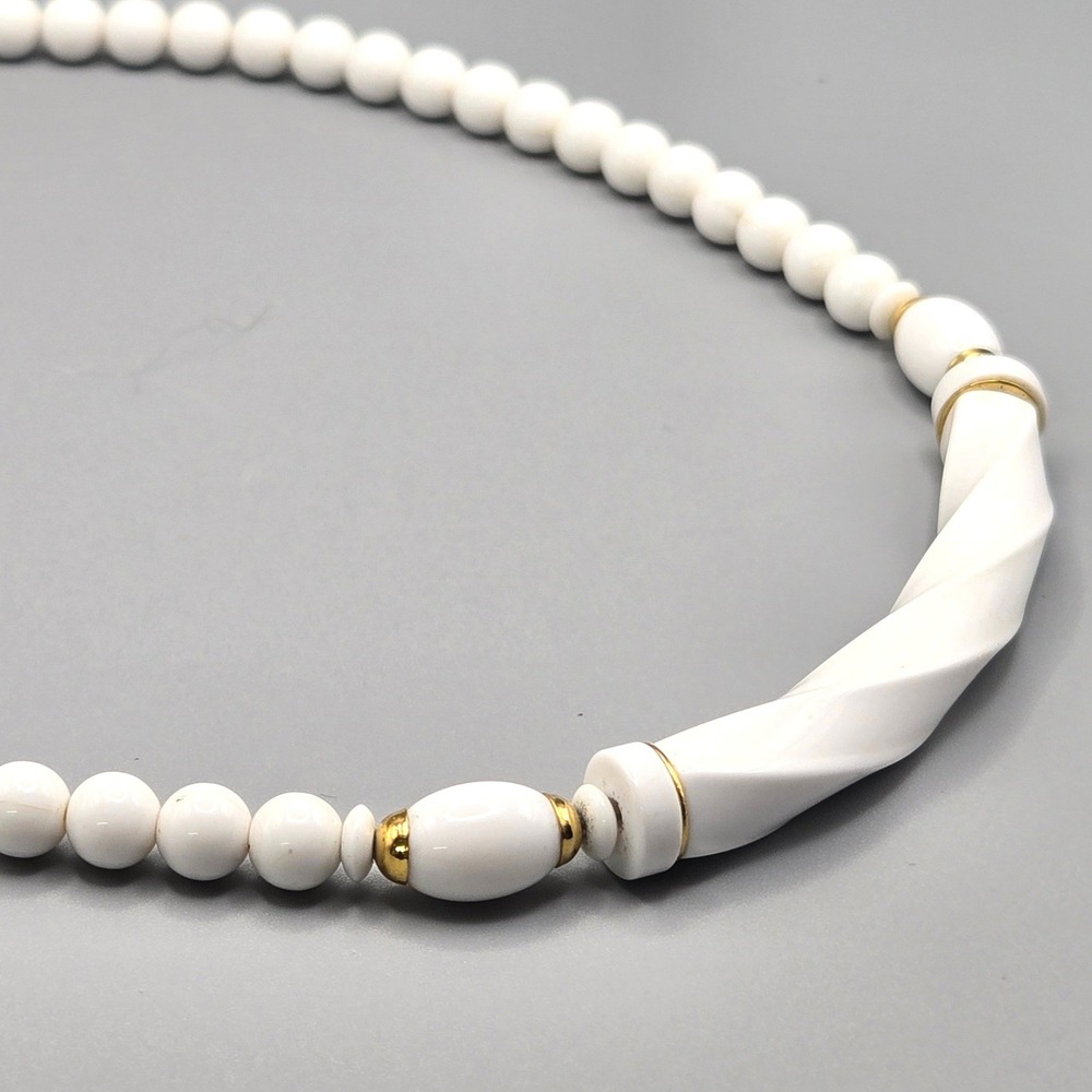 Vintage White Resin Twisted Bar Bead Necklace Gold Tone Accents Screw Clasp 17"